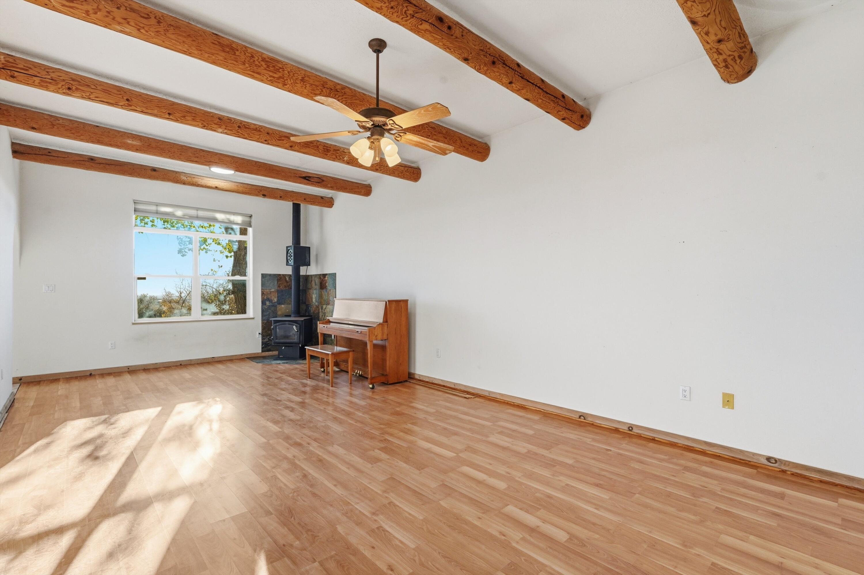 511 Eugene Court SE Living Room