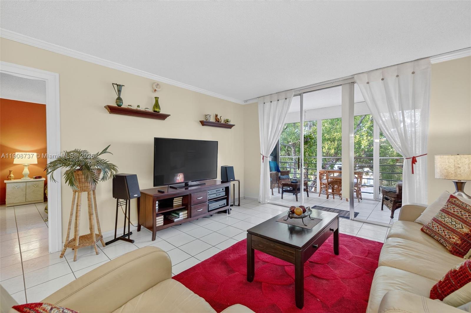 Homes for sale in Lauderdale Lakes, FL | 2901 Nw 48Th Ave, Lauderdale Lakes, FL 33313