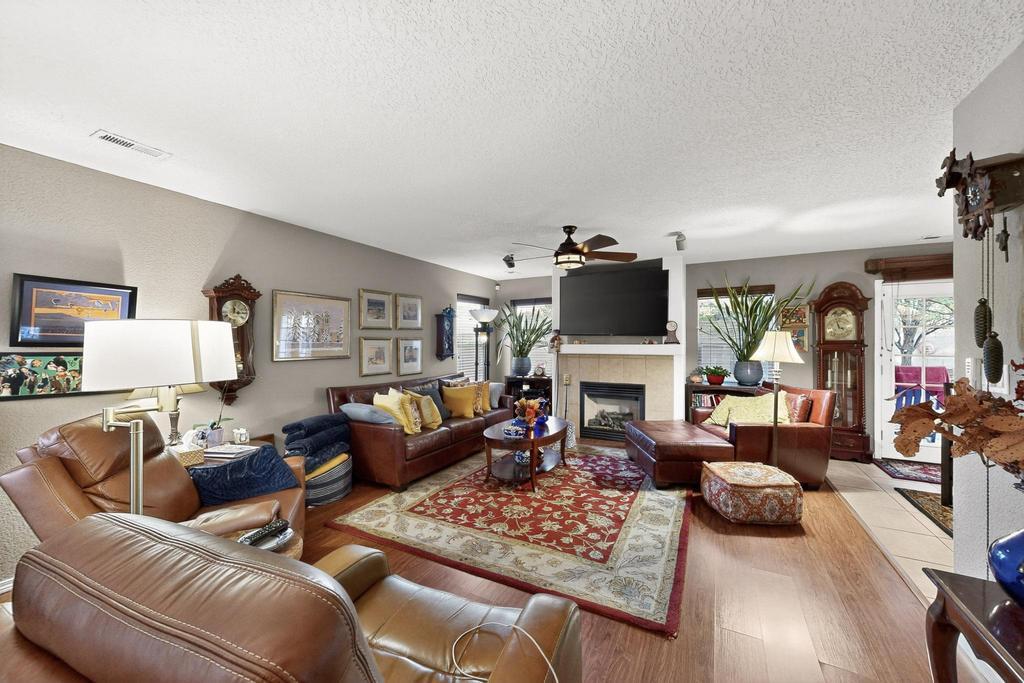 10224 Nacimiento Street NW Living Room