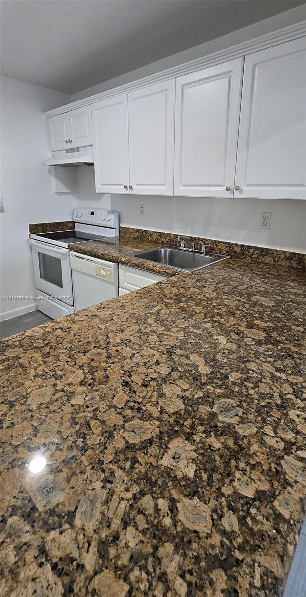 The listed price already reflects a rent credit equal to one month free, prorated over a 12-month lease. The original rent is $2,125, but the displayed price includes the promotional discount. Spacious and well-maintained 2-bedroom, 1-bathroom apartment in a gated community. Rent includes water and high-speed Internet/Wi-Fi. The unit offers 2 unassigned parking permits, access to a community pool, and on-site laundry facilities. Conveniently located near Turnpike Exits 12 and 13. Fast approval process.