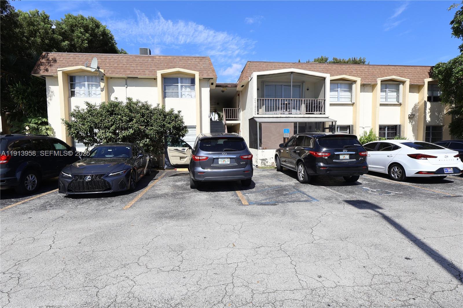 Lakewood Villas Condo