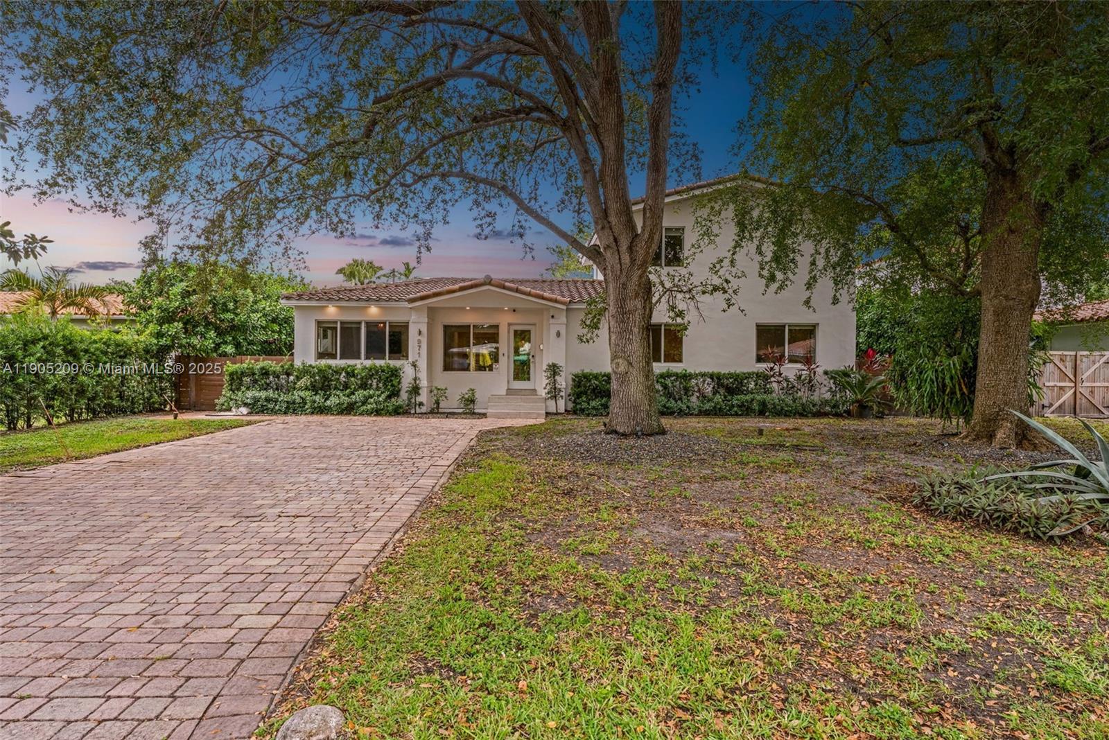 971 116th St, Biscayne Park, Florida 33161