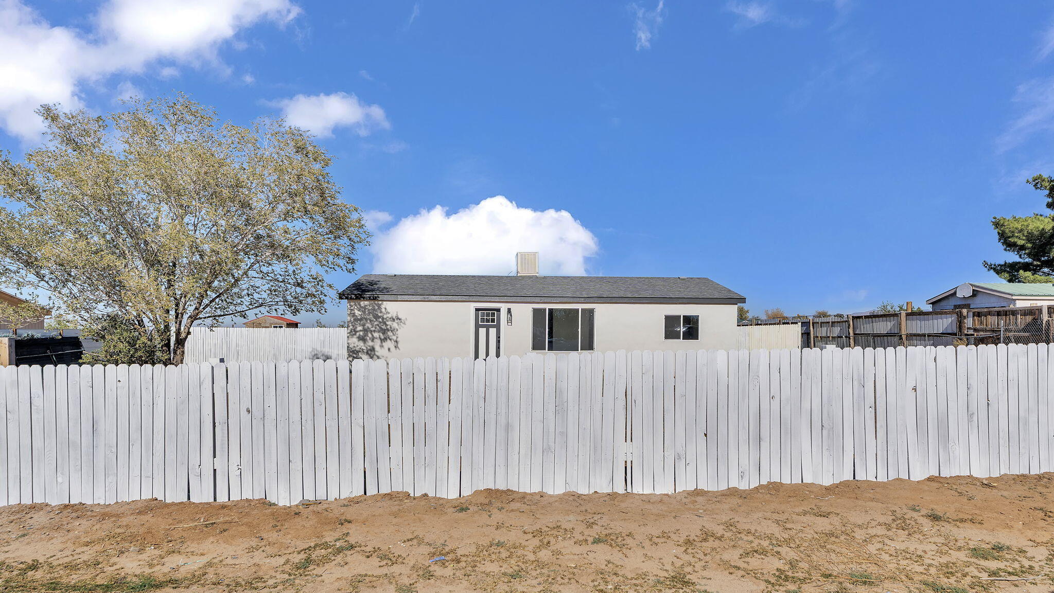 Homes for sale in Los Lunas, NM | 679 Meadowlake Rd, Los Lunas, NM 87031 | MLS# 1094460