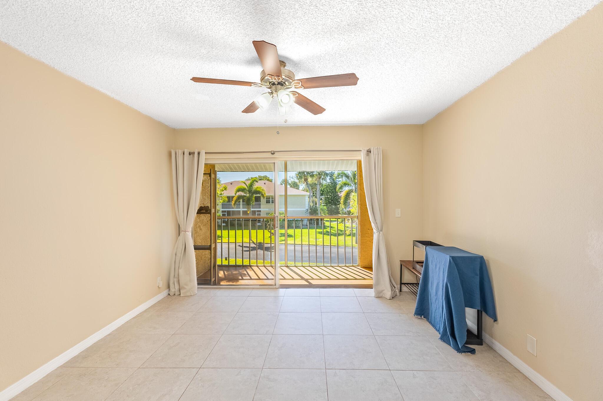 Homes for sale in Port St Lucie, FL | 1537 Se Royal Green Circle #E  202, Port St Lucie, FL 34952 | MLS# R11140592