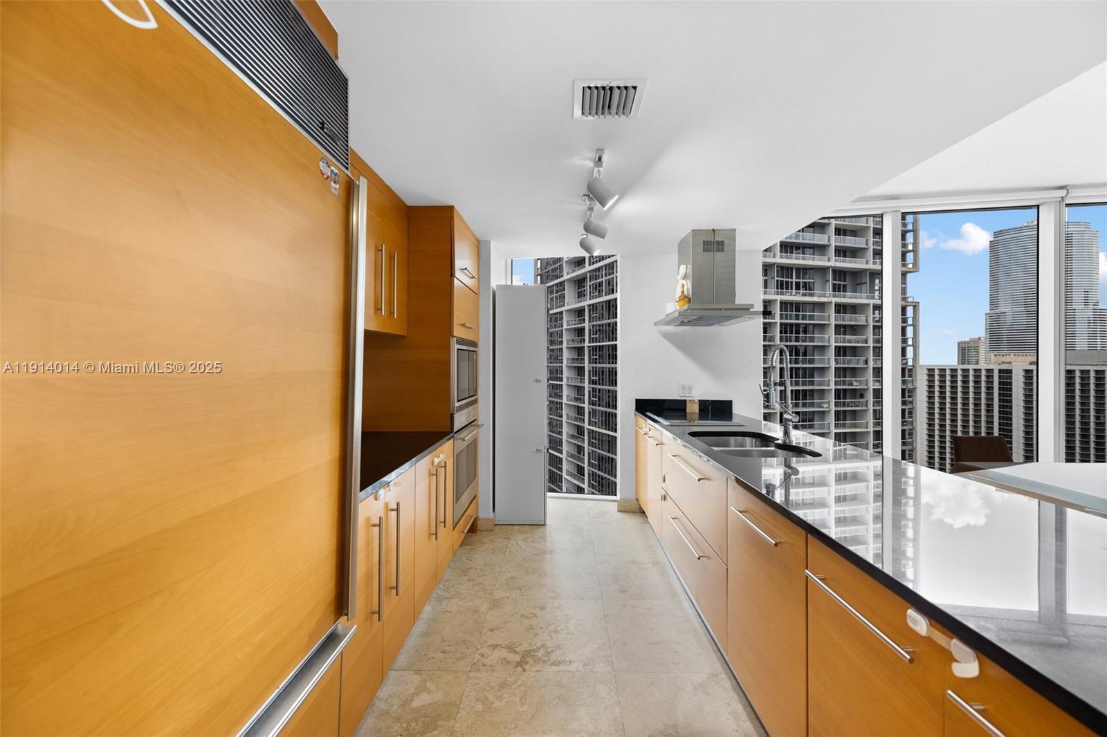 495 Brickell Ave #2410, Miami FL 33131