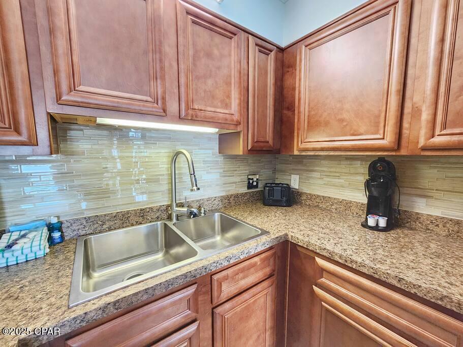 Image 18 For 8743 Thomas Drive 209