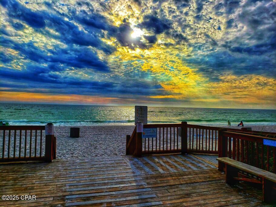 Image 32 For 8743 Thomas Drive 209