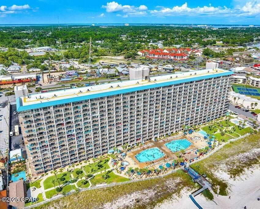 Image 33 For 8743 Thomas Drive 209