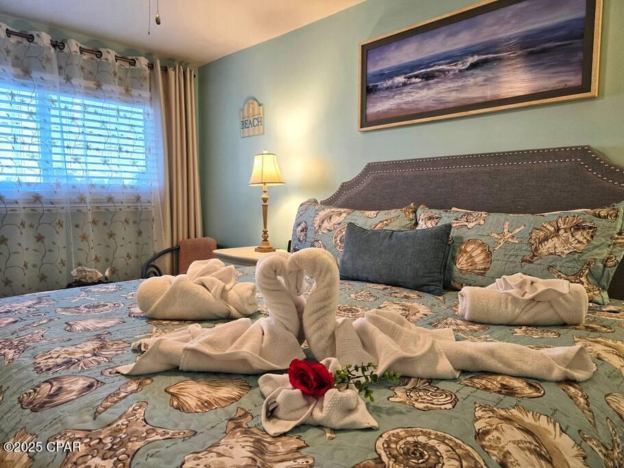 Image 5 For 8743 Thomas Drive 209