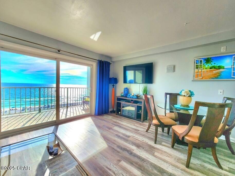 Image 10 For 8743 Thomas Drive 810