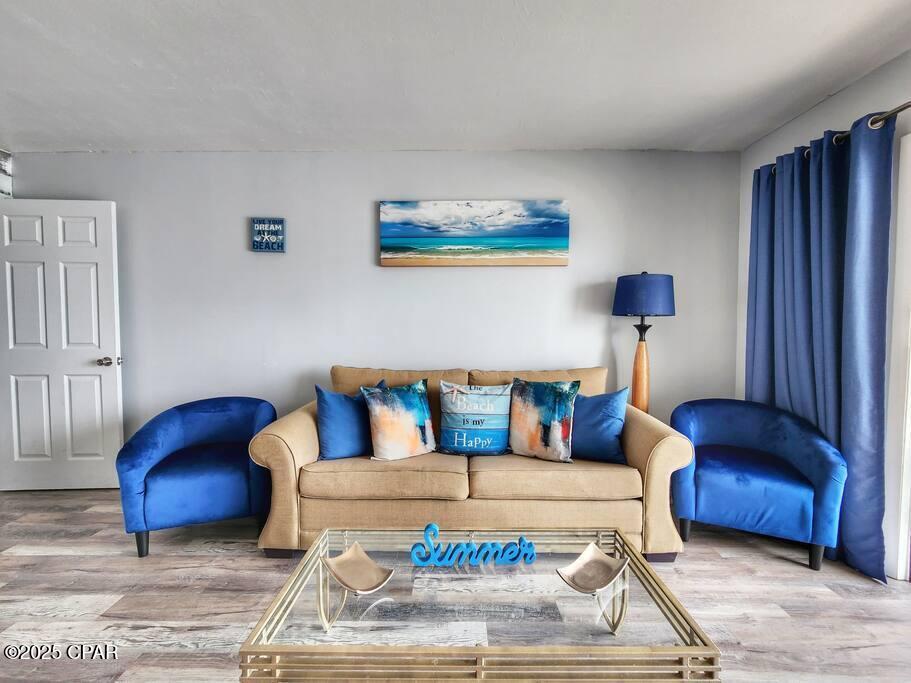 Image 14 For 8743 Thomas Drive 810