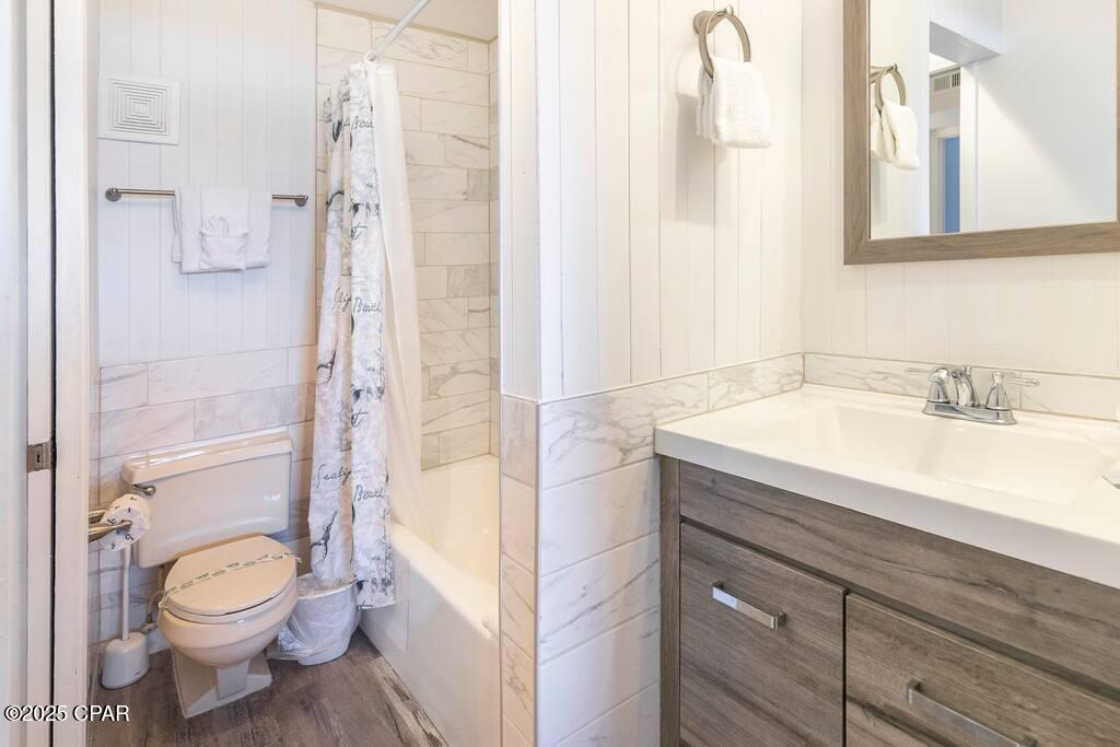 Image 25 For 8743 Thomas Drive 810