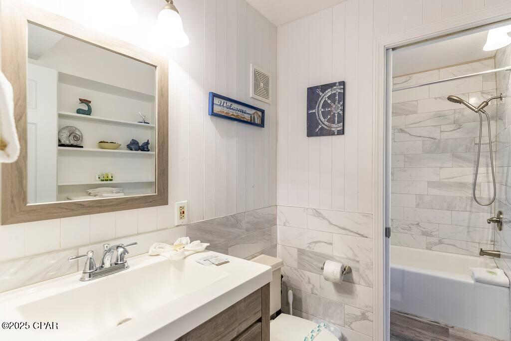 Image 27 For 8743 Thomas Drive 810