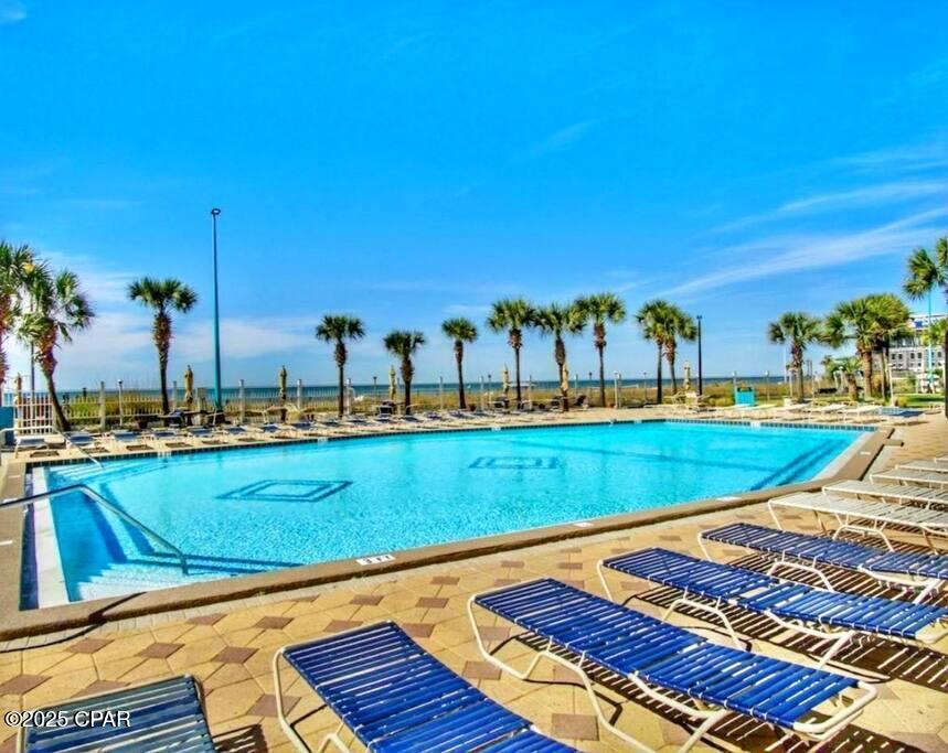 Image 30 For 8743 Thomas Drive 810