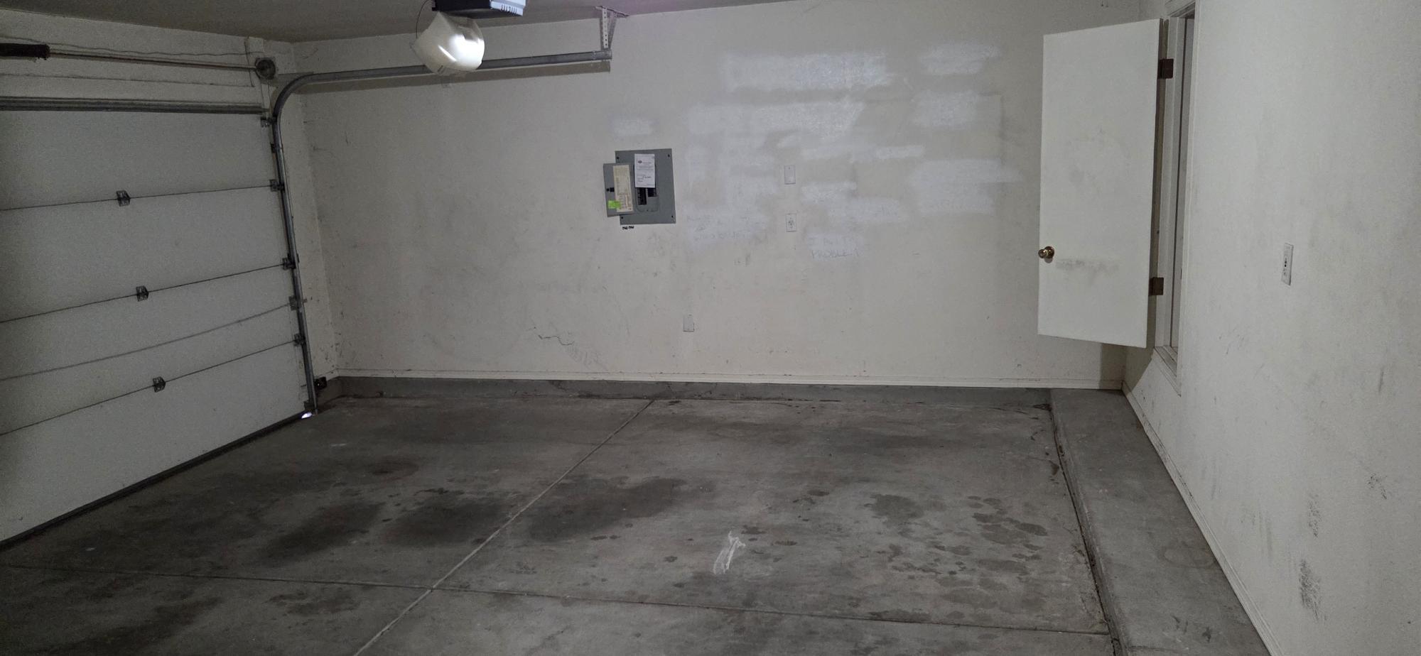 1824 Vasilion Place NW Garage