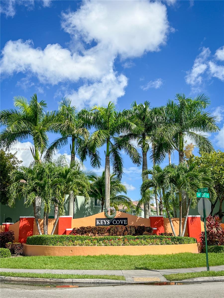 Amazing  opportunity to own a property in the Spectacular Shoma Homes at Key Cove, 3 Bedrooms, 2 Bathrooms, 2 assigned parkings, unit has washer and dryer, high ceilings, community offers 2 swimming pools, security patrol, many guest parkings, fantastic location, Publix, Florida Keys Outlet, Mayor Roscoe Municipal Park, Miami Dade Fire Rescue Station, Homestead Senior High, nearby and more!! Don't miss this great deal, Won't Last. Send your offer !!