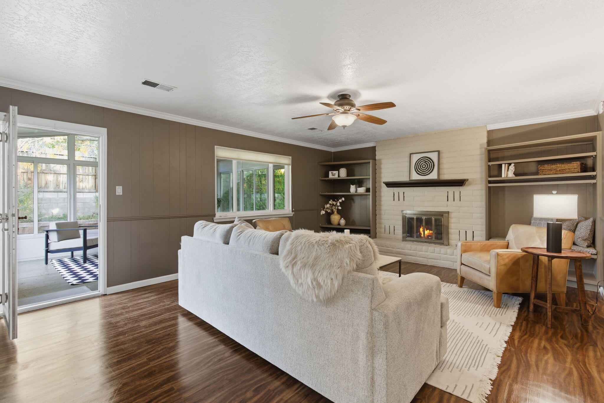 5316 Van Christopher Drive NE Living Room