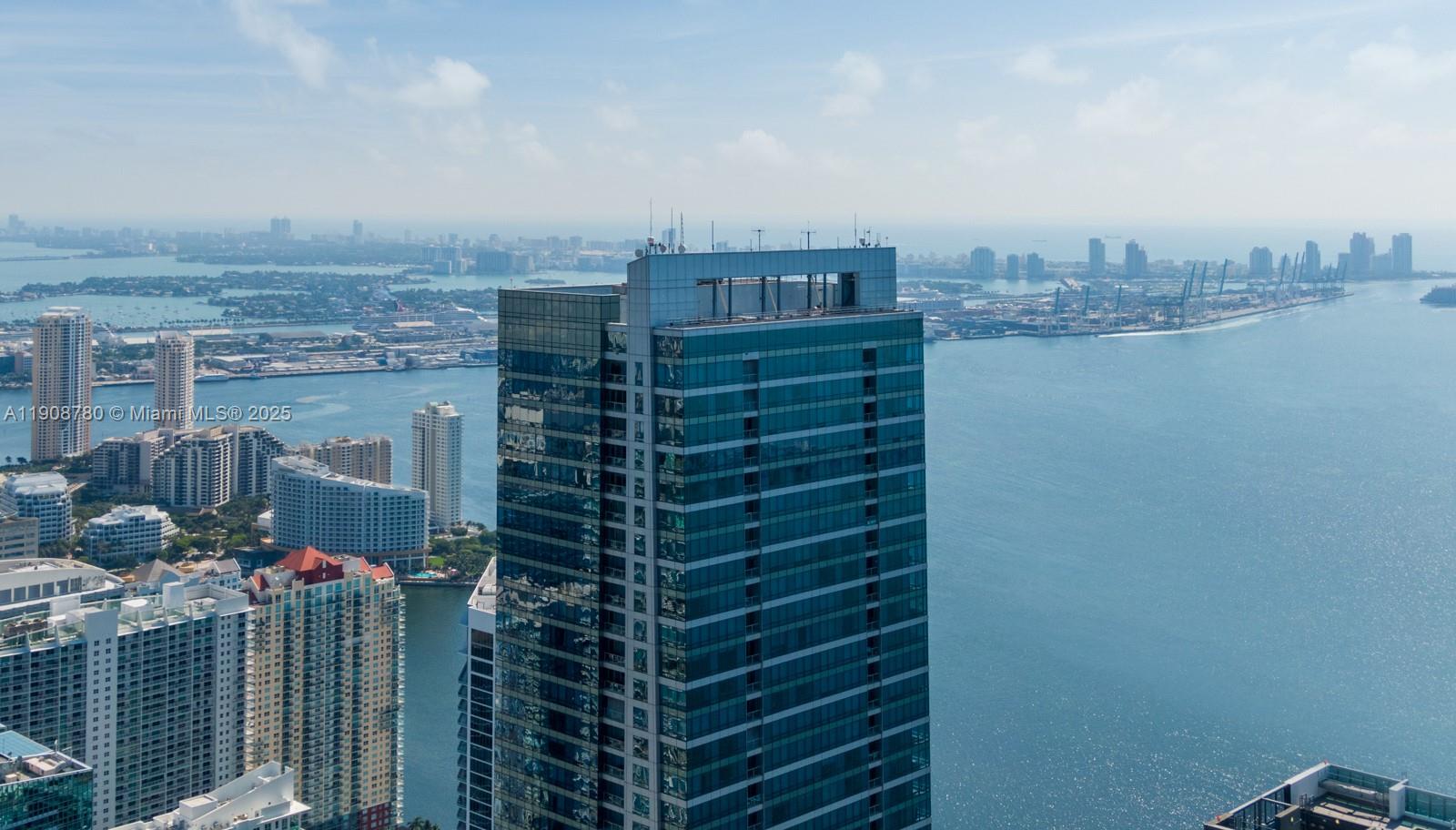 Condo for Sale in Miami, FL