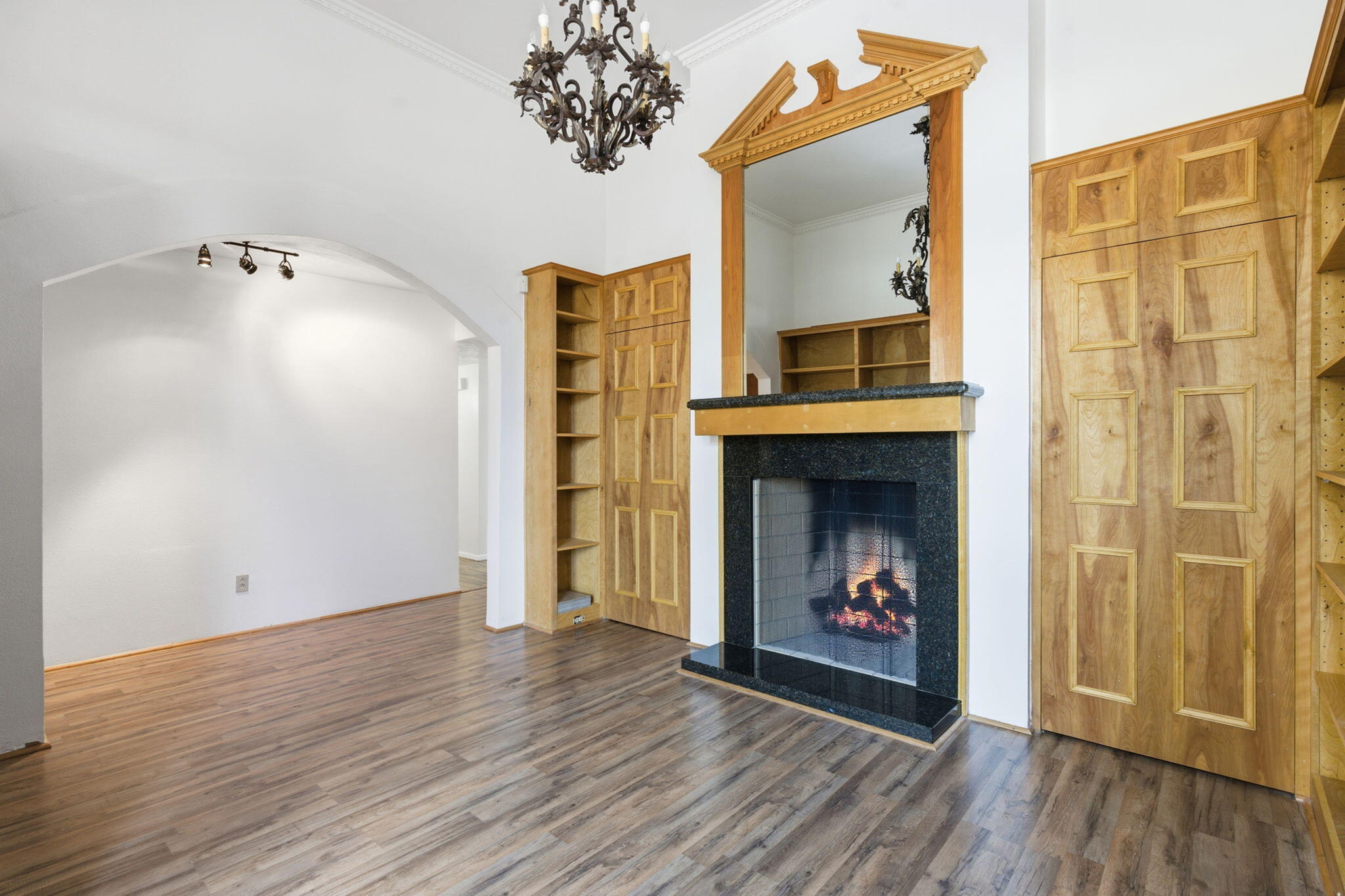 2634 Oro Vista Road NW 