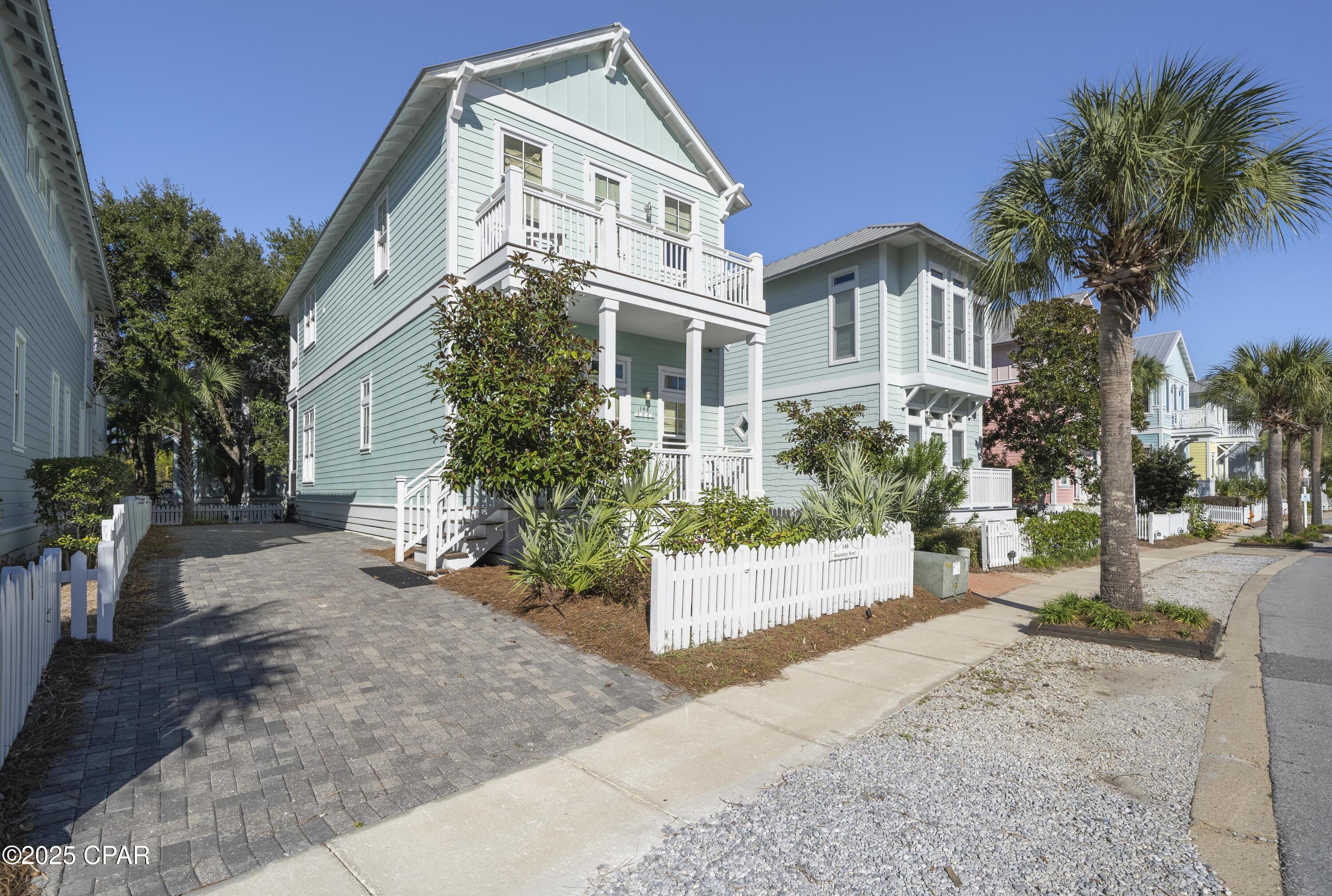 Listing photo id 2 for 148 Parkshore Drive