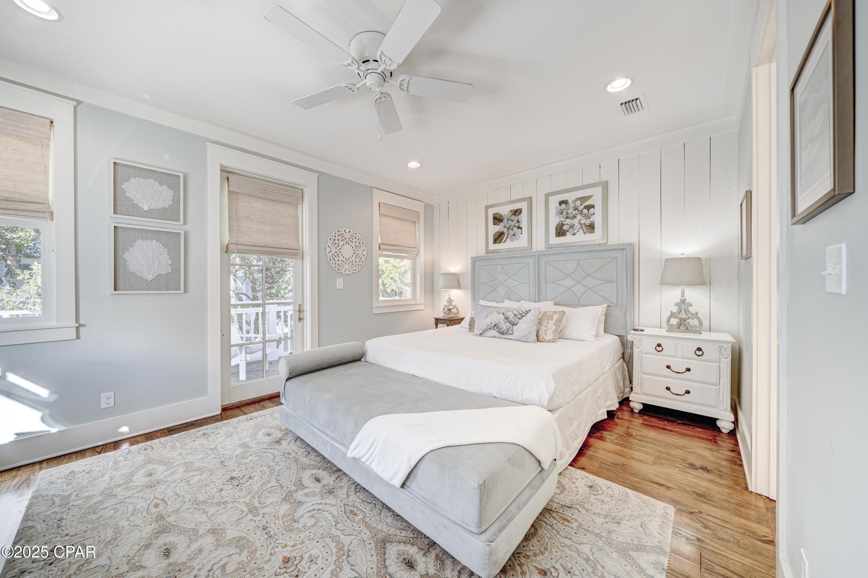 Listing photo id 26 for 148 Parkshore Drive