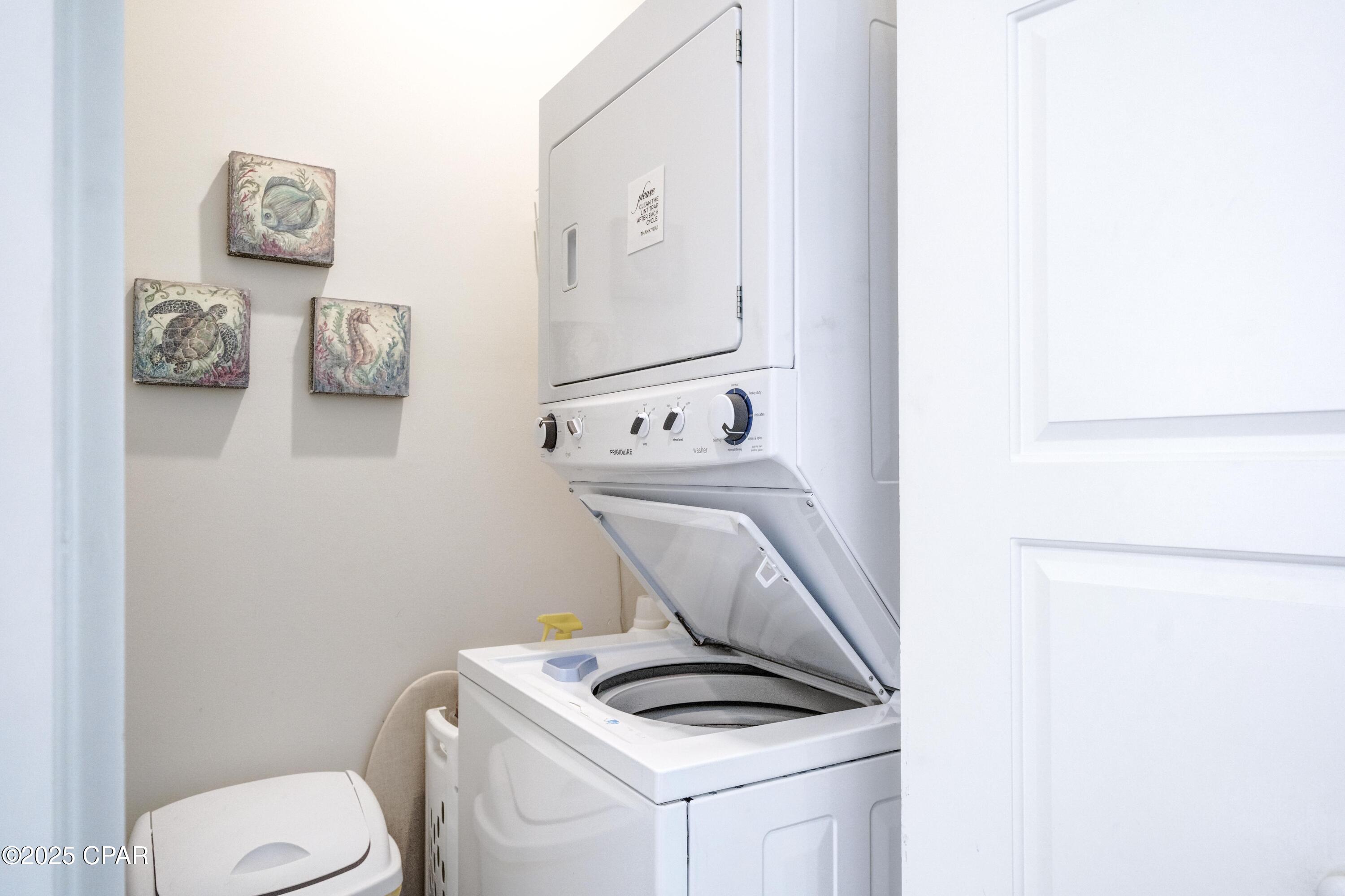 Listing photo id 30 for 148 Parkshore Drive