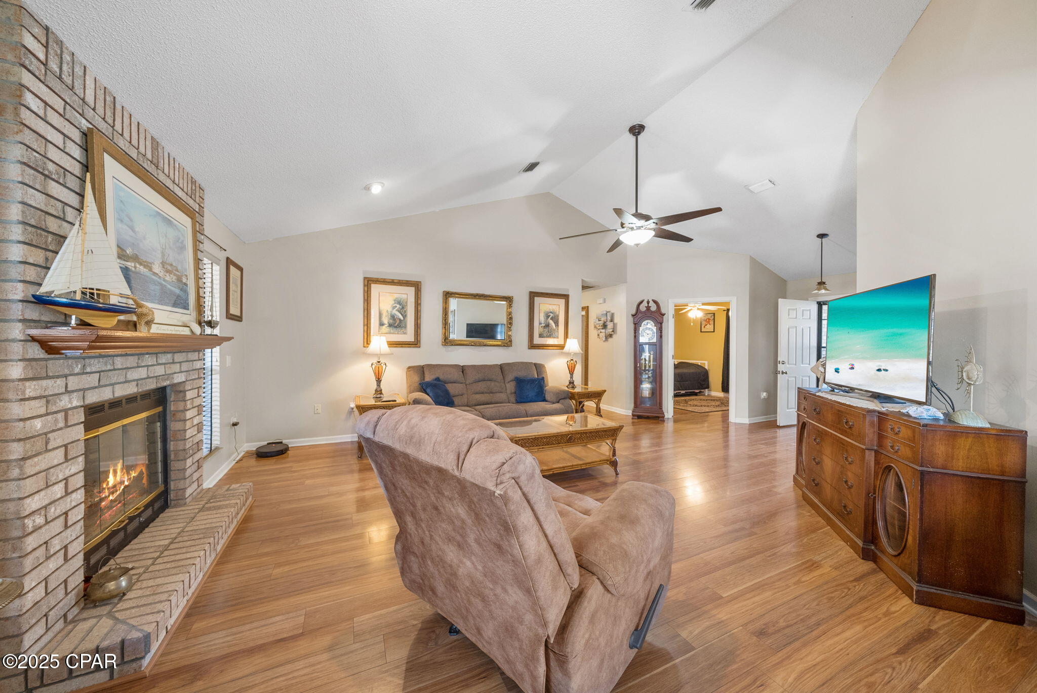 Image 7 For 7048 Hugh Drive