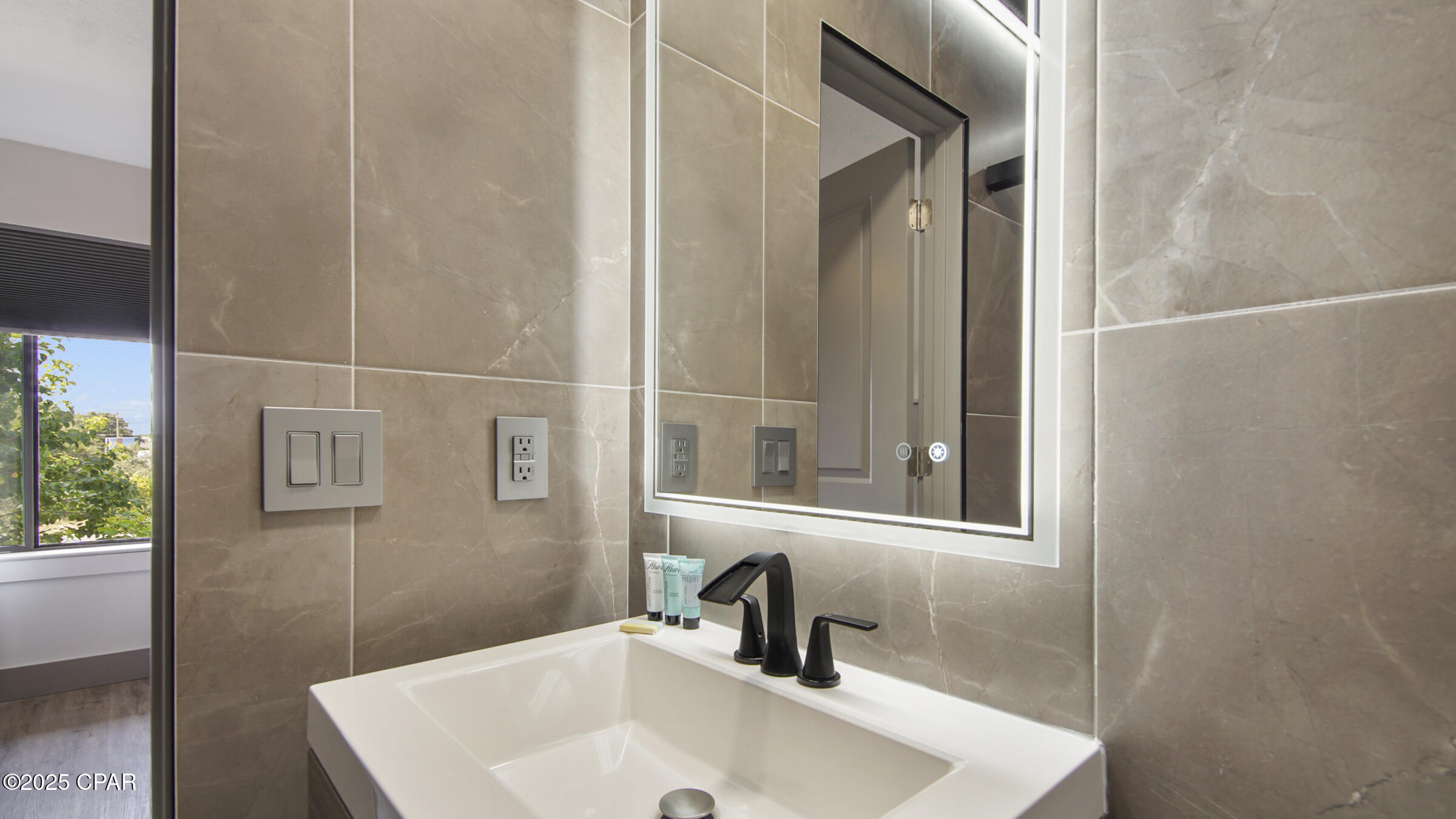 Image 15 For 131 Kimberly Drive