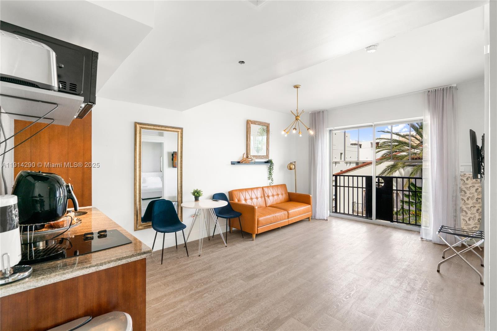 The Strand On Ocean Drive