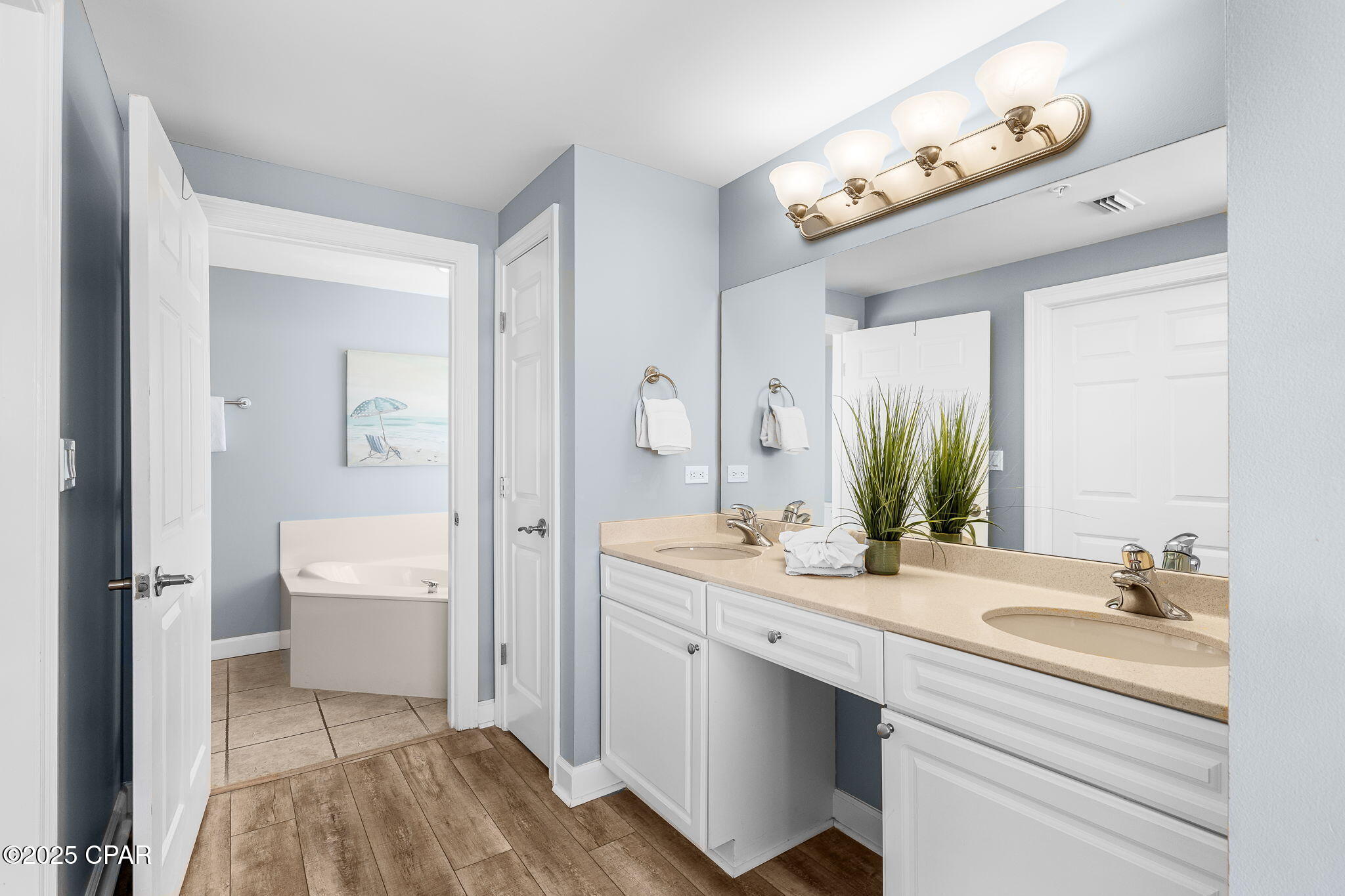 Image 18 For 9450 Thomas Drive 701a