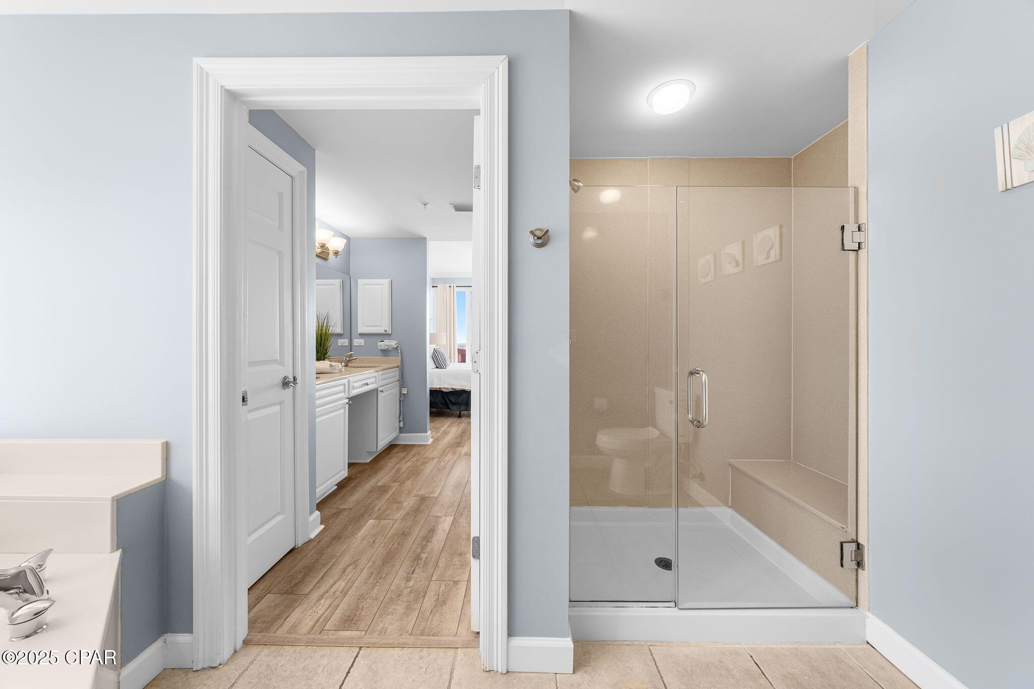 Image 20 For 9450 Thomas Drive 701a