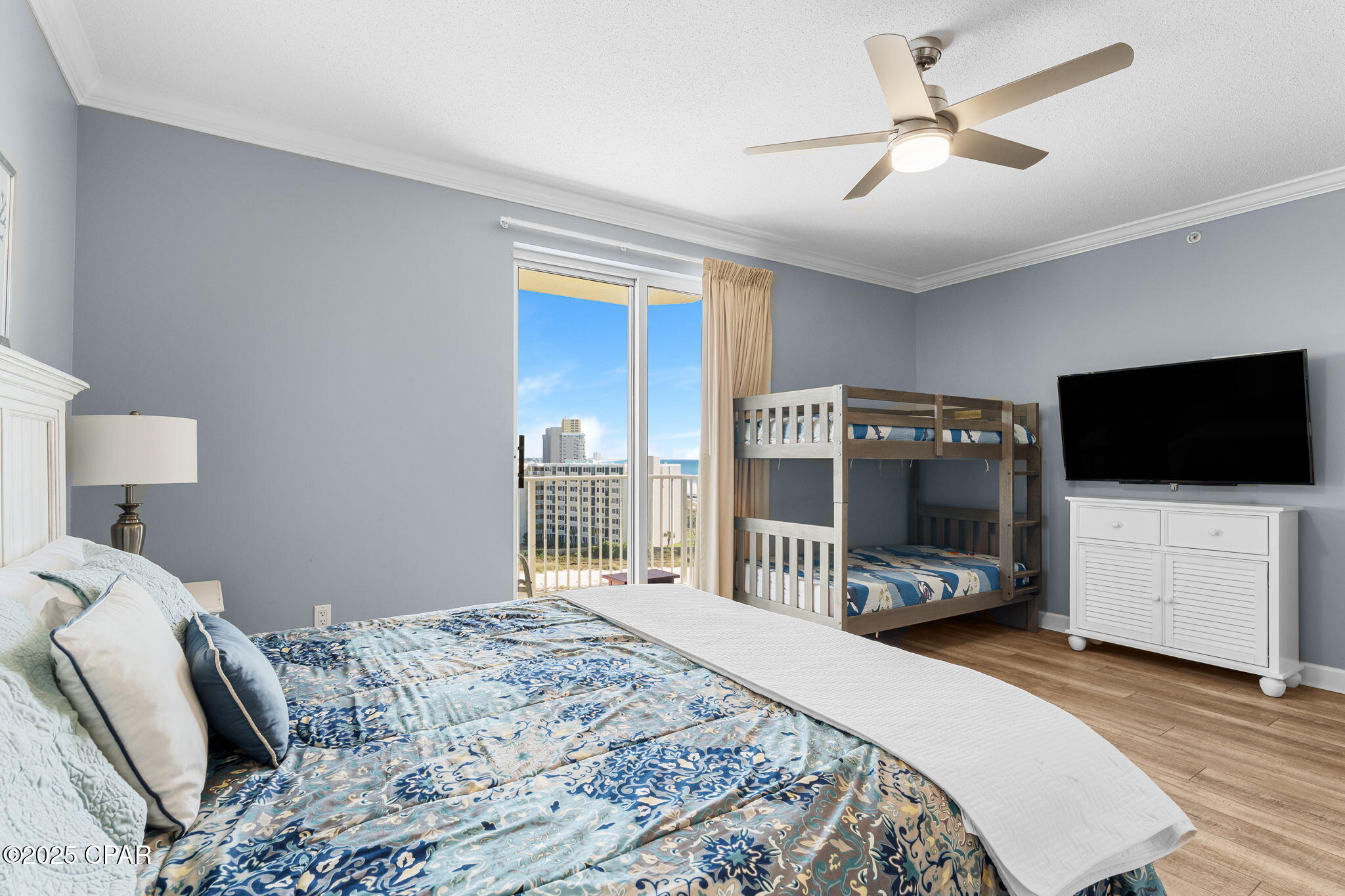 Image 24 For 9450 Thomas Drive 701a