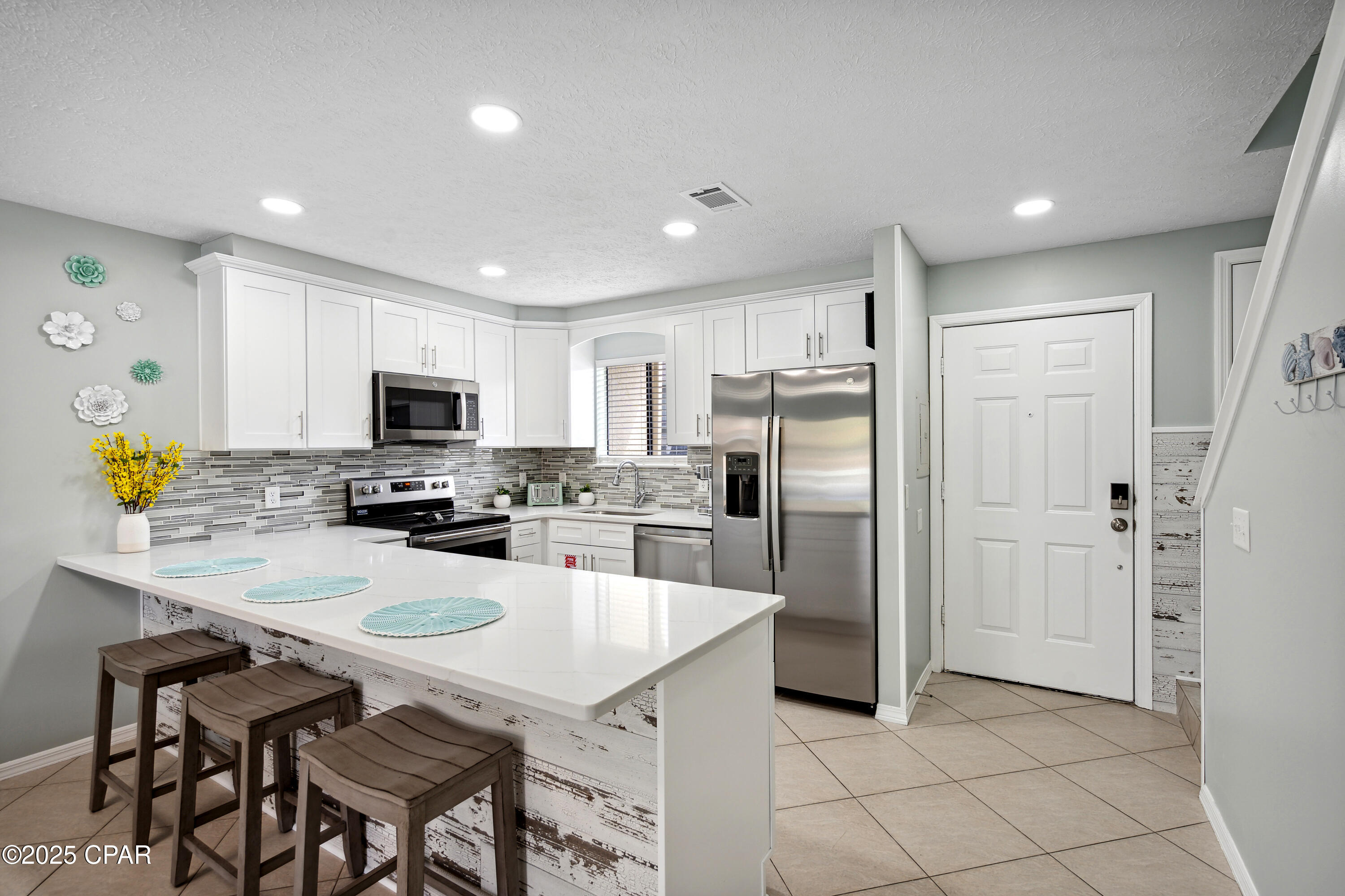 Image 3 For 237 Saint Katherine Boulevard