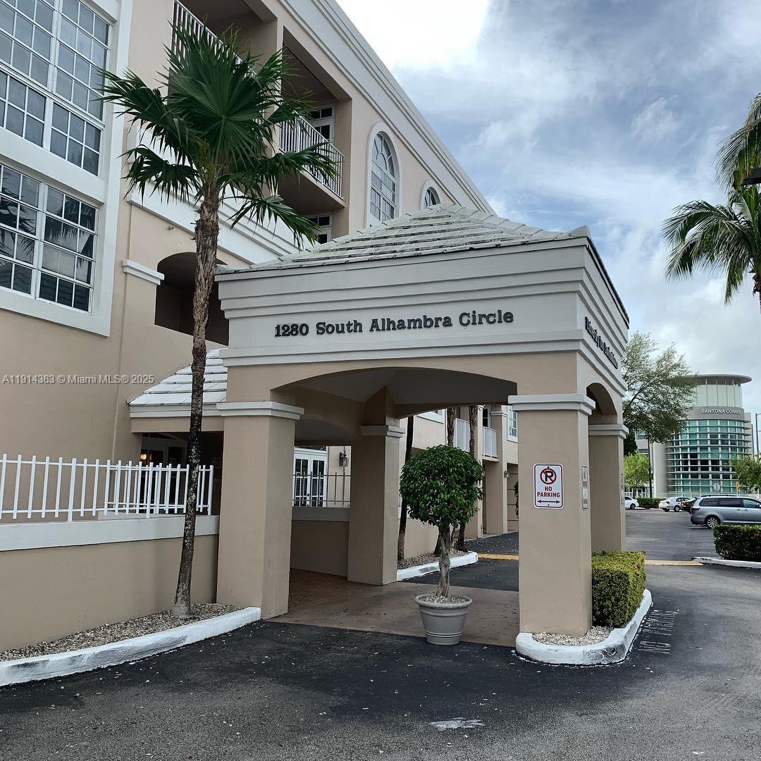 One Bedroom unit at University Inn in Coral Gables. Corner unit with extra window. Unit is fully tiled. Bedroom with walk in closet, tub, and separate WC. Washer/Dryer in unit. Walk to University of Miami, Whole Foods, Publix, restaurants, gym, SoMi and more. University Inn is located on the south side of US-1, across from University of Miami. It is a quiet, gated complex with secured, locked lobby and on-site management during the weekdays. This unit comes with one assigned parking space (#174) and private storage unit (#S-11). See pics for floor plan. No pets allowed. Association approval is required.