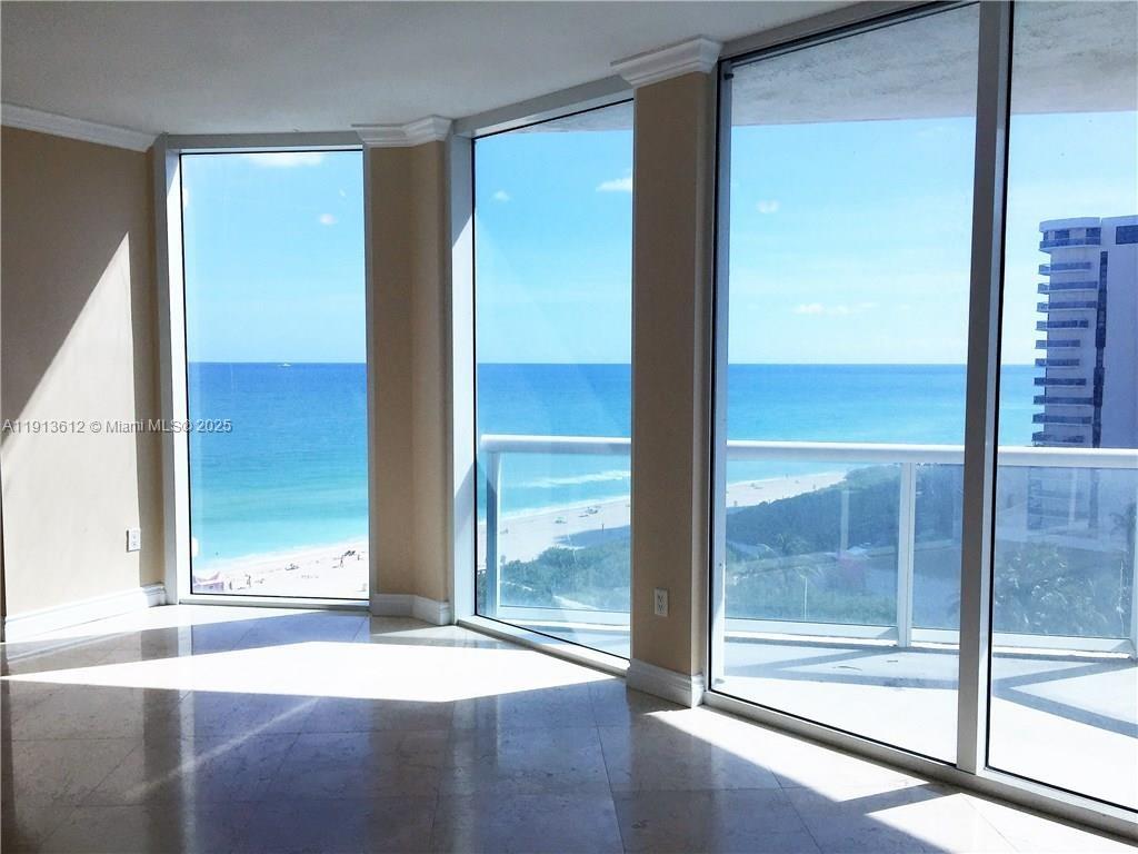 Condo for Sale in Miami Beach, FL