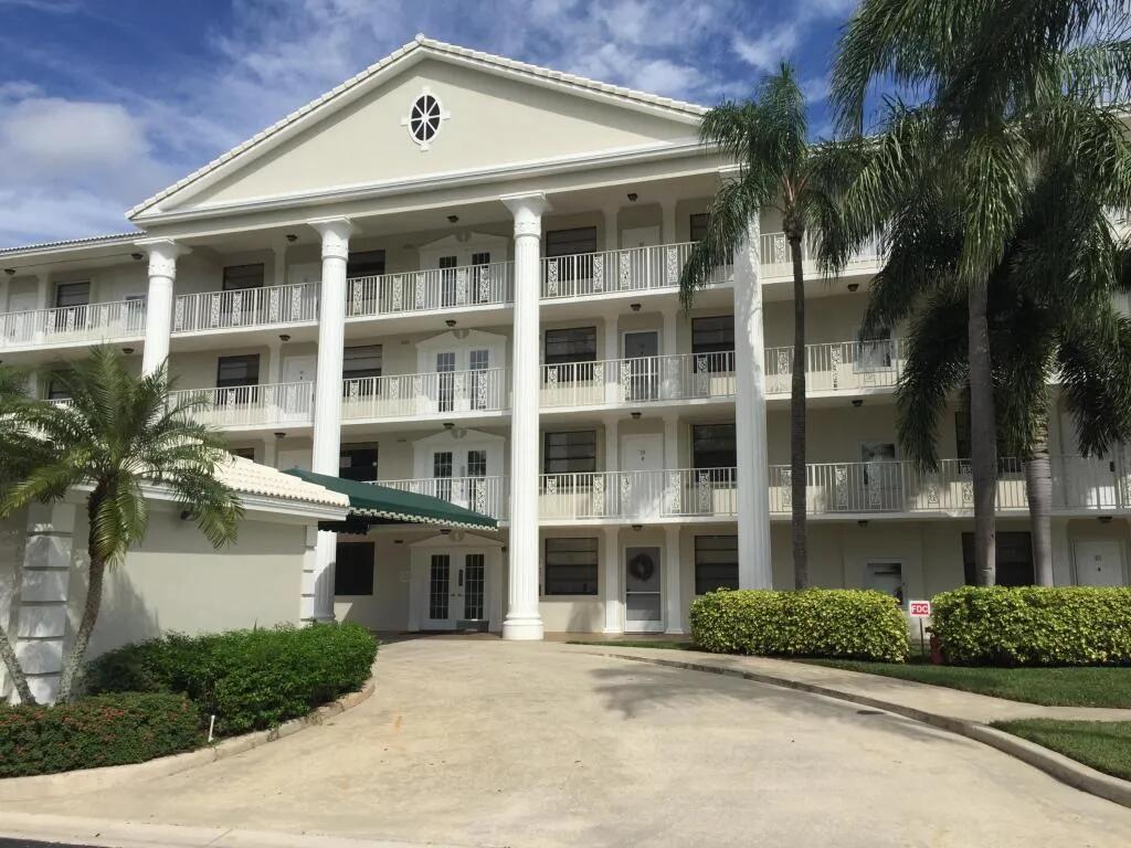 Whitehall Condo At Camino