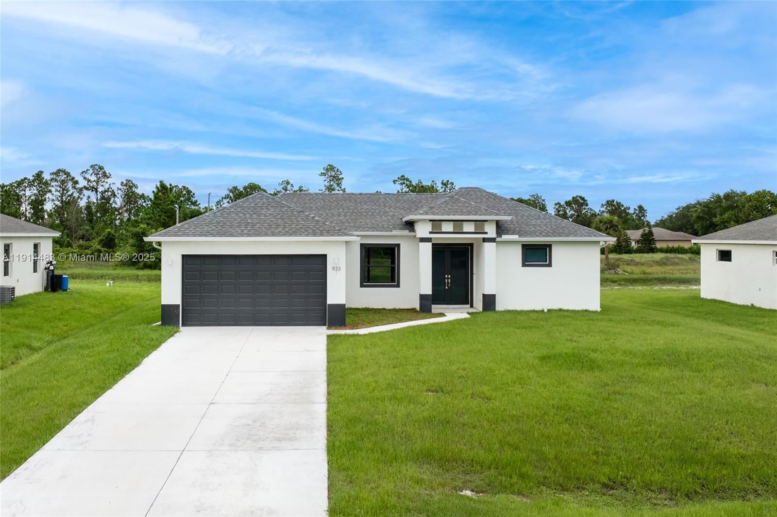 Impressive exterior facade at 933 GLEASON ST - Home in Lehigh Acres