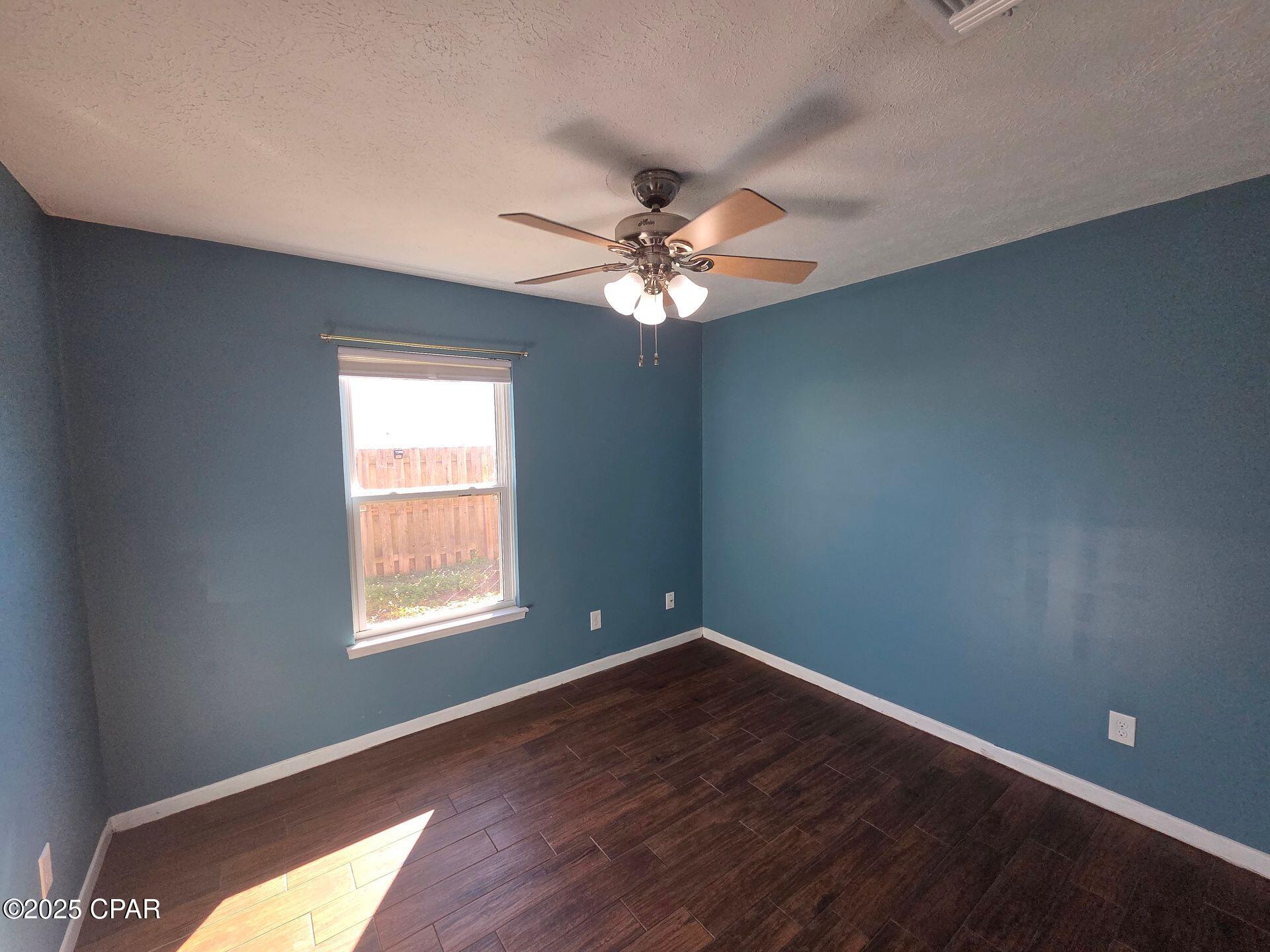 Image 10 For 209 Mary Ella Avenue