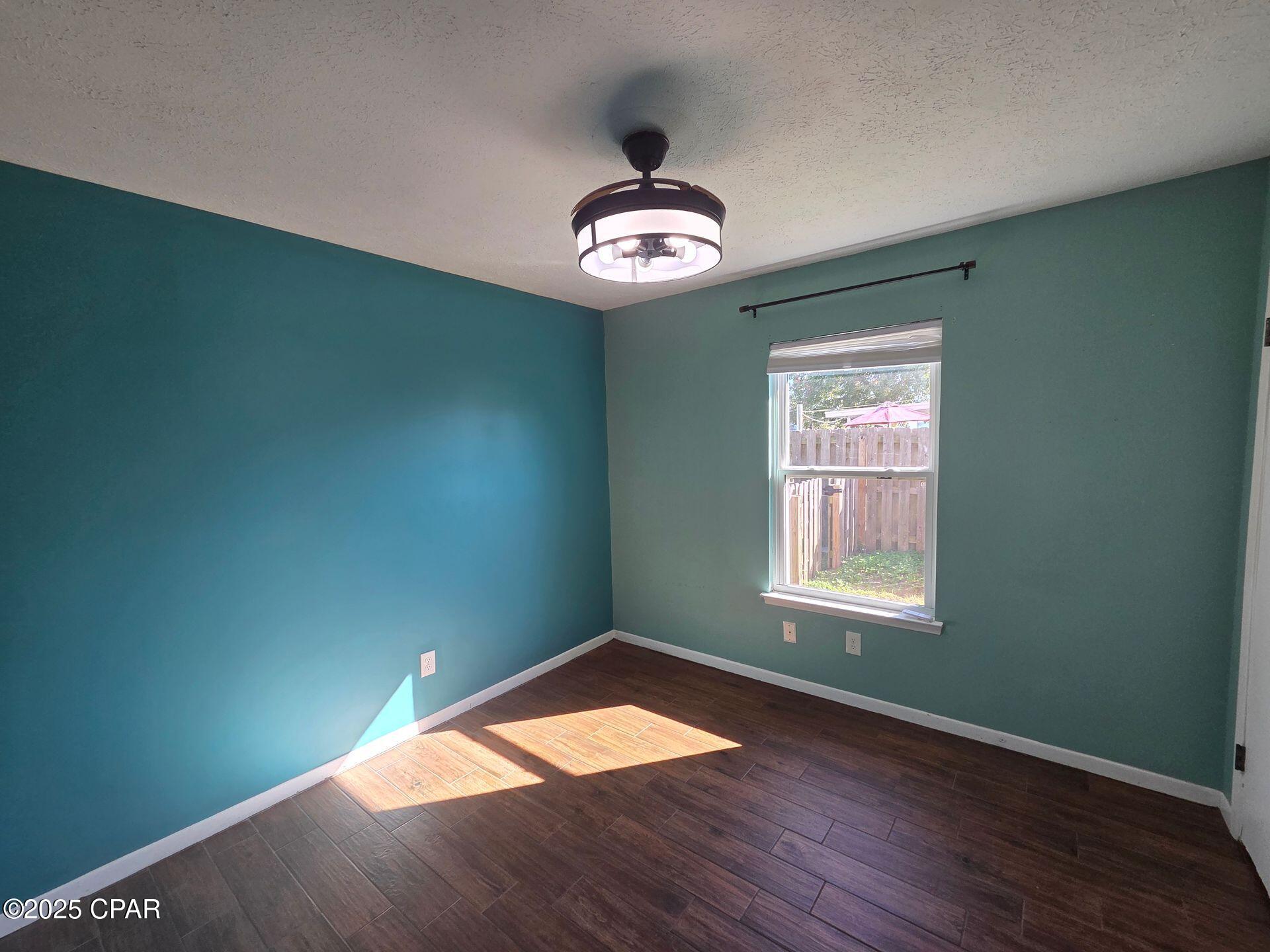 Image 8 For 209 Mary Ella Avenue