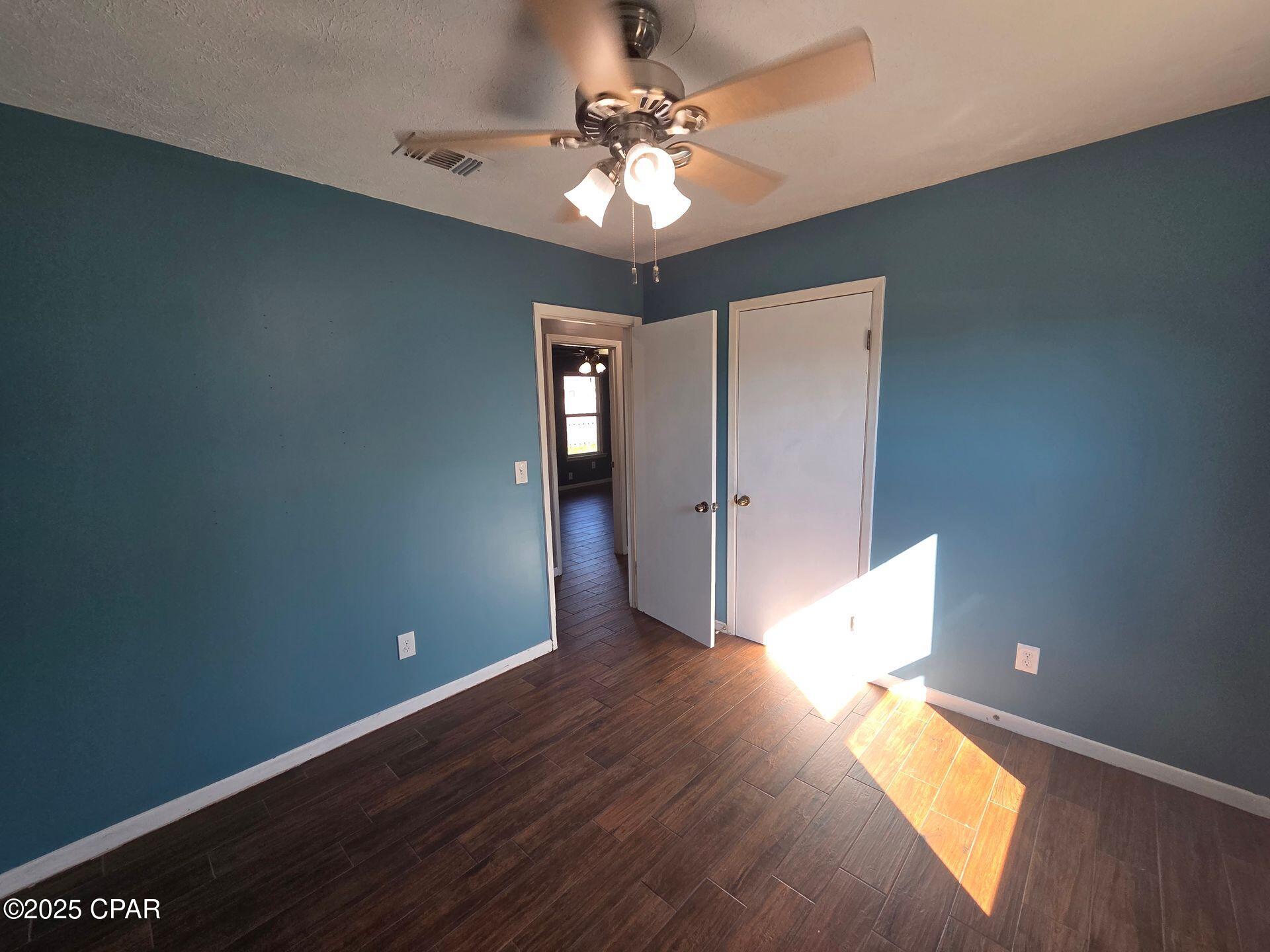 Image 9 For 209 Mary Ella Avenue