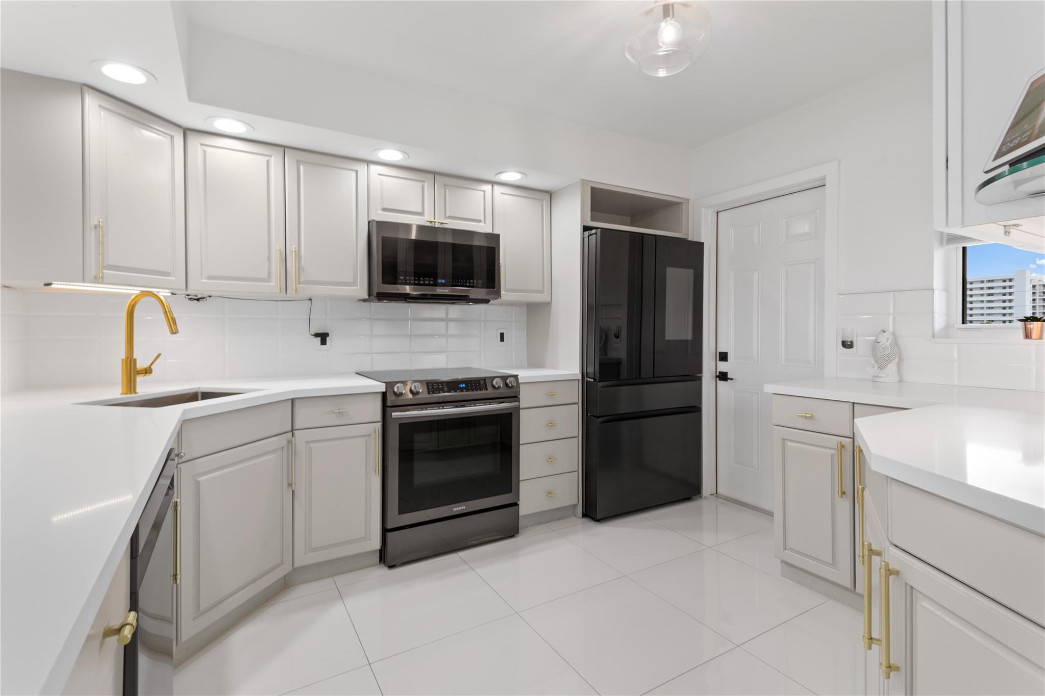 Homes for sale in Fort Lauderdale, FL | 3111 Ne 51St St #403C, Fort Lauderdale, FL 33308 | MLS# F10536700