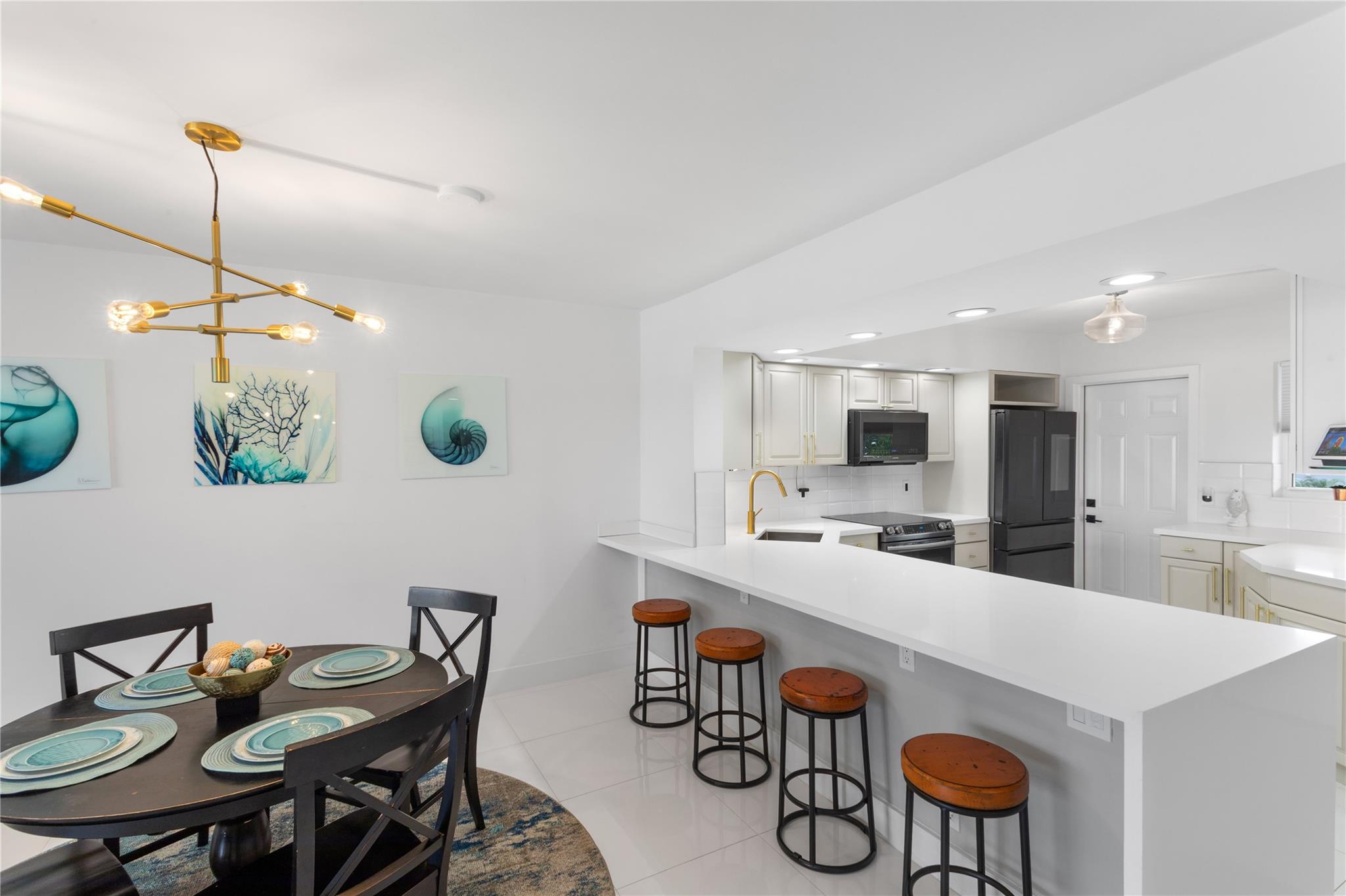 Photo 6 of home located at 3111 NE 51st St 403C, Fort Lauderdale FL