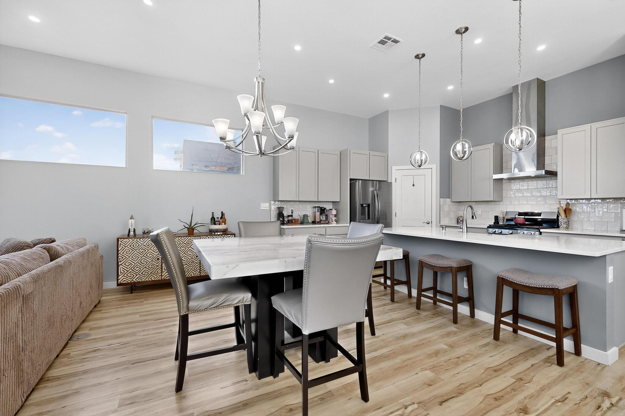 720 10th Avenue SE Kitchen