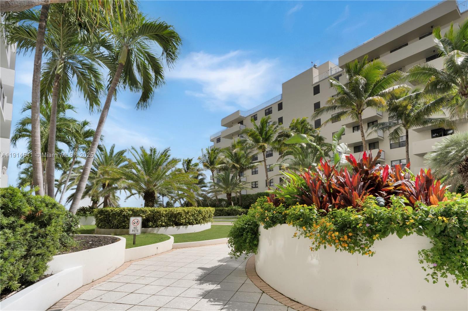 The Decoplage Condo