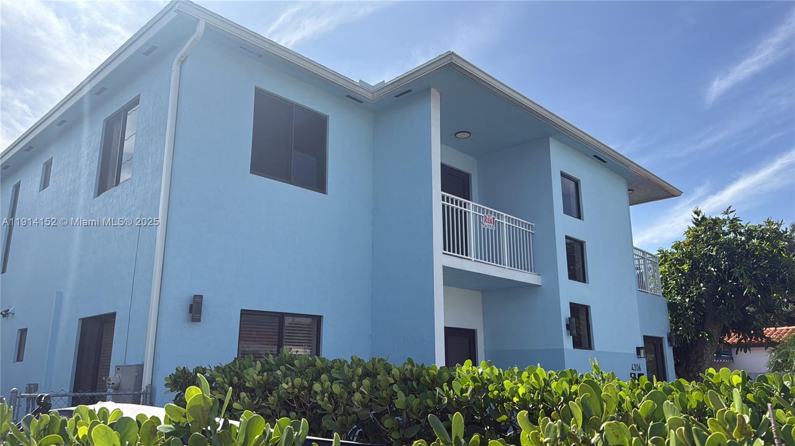 Amd Pl Of Tamiami Groves