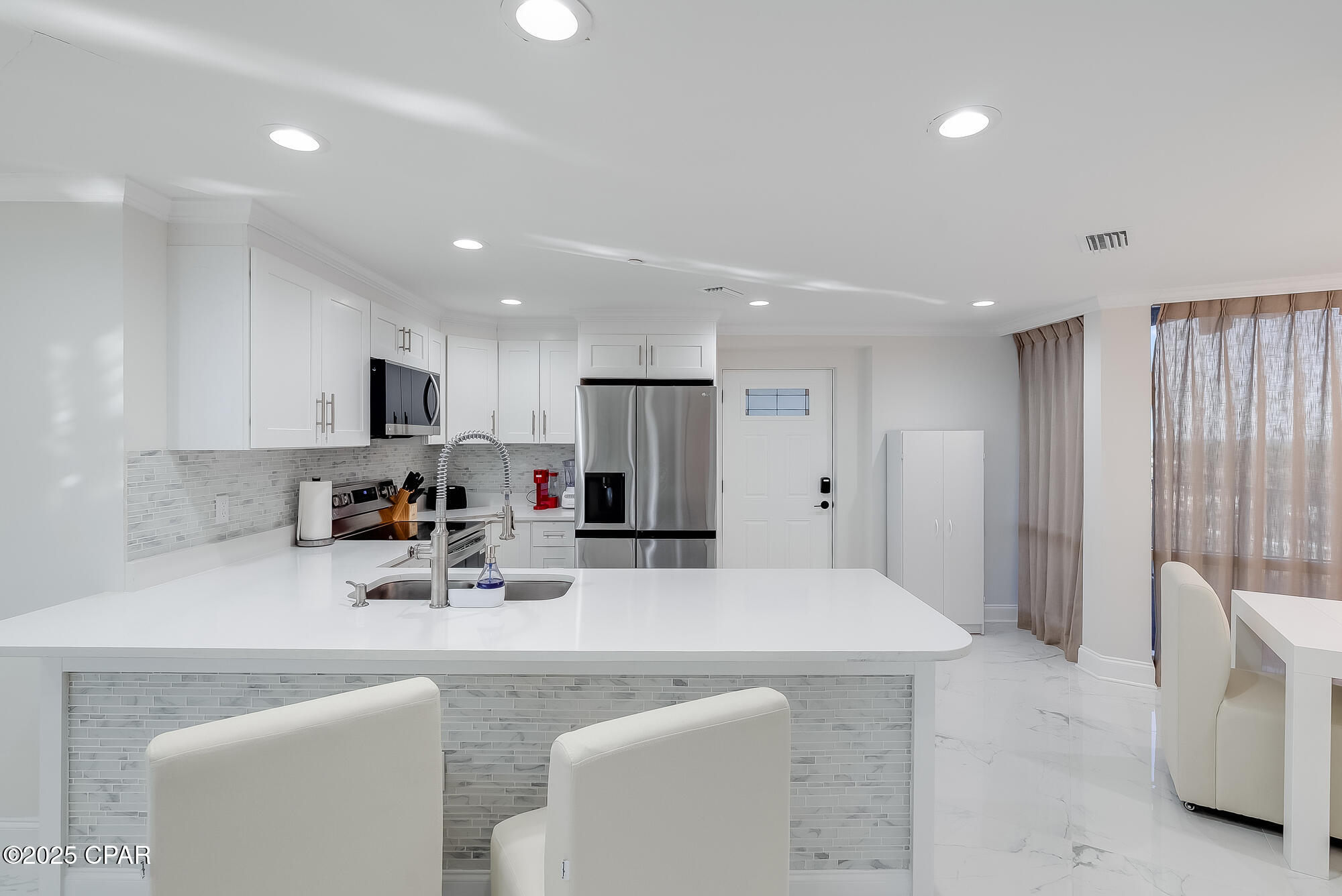 Image 12 For 9860 Thomas Drive L13