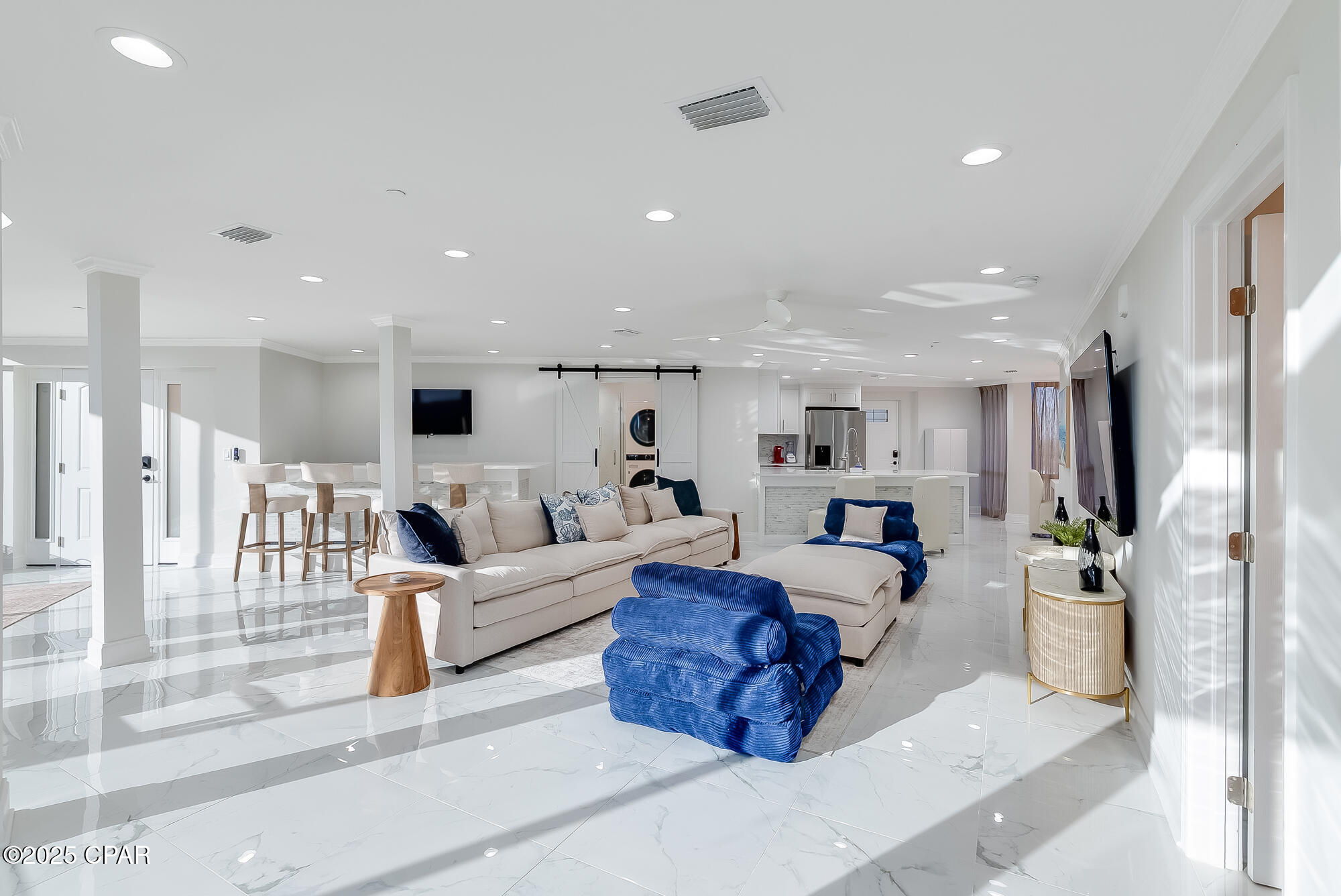 Image 6 For 9860 Thomas Drive L13