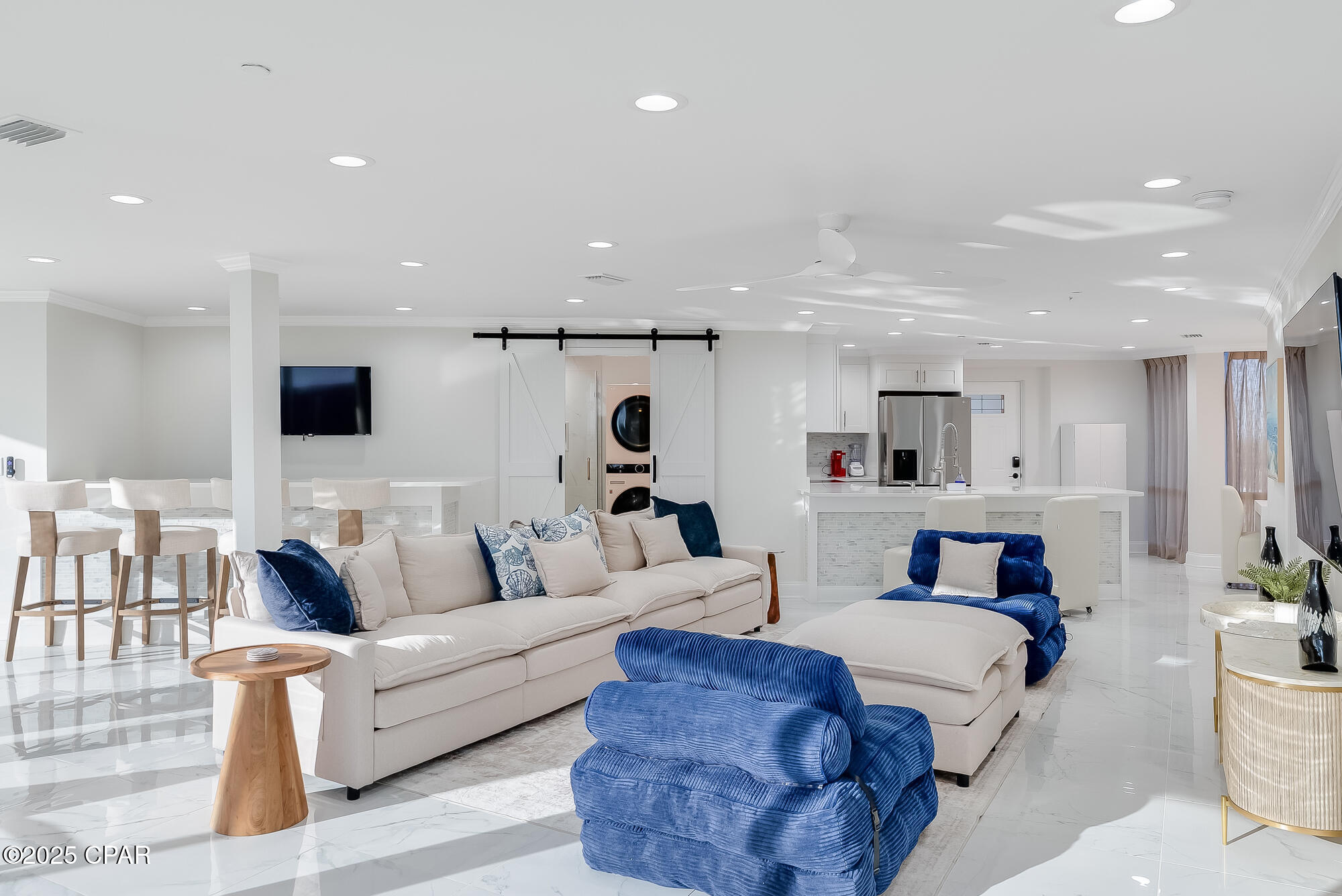 Image 7 For 9860 Thomas Drive L13