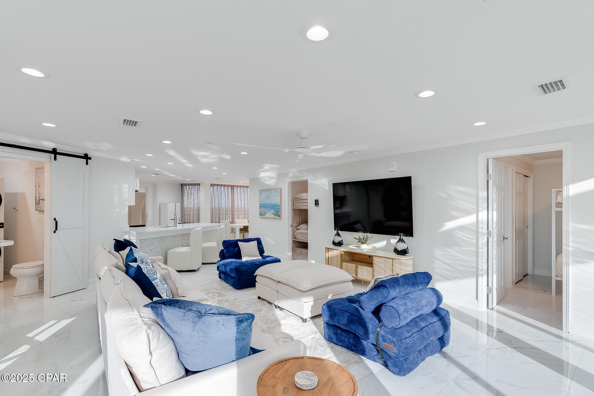 Image 8 For 9902 Thomas Drive L13