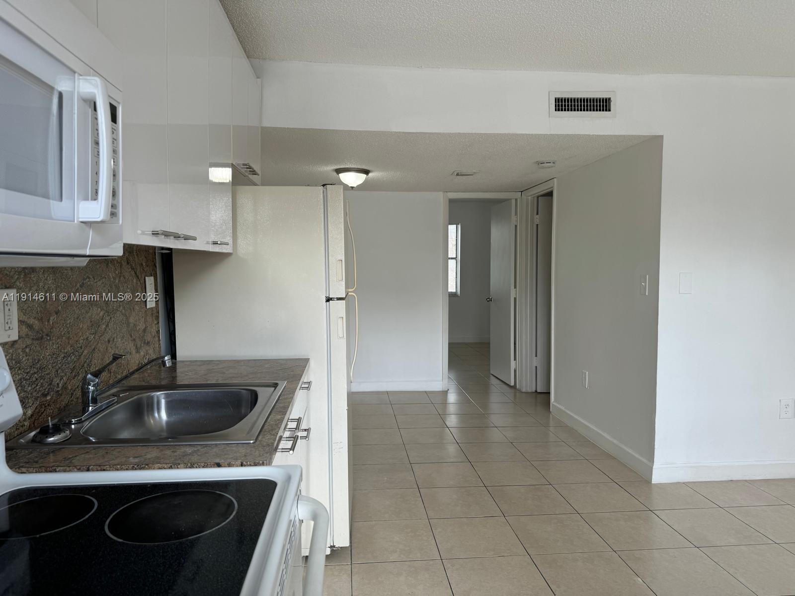 Hollywood Little Ranches